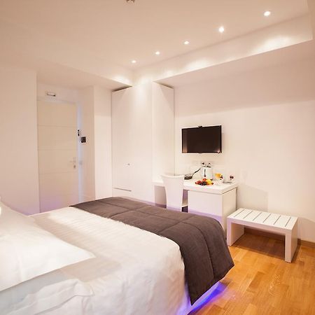 Melody Suite Rome Room photo